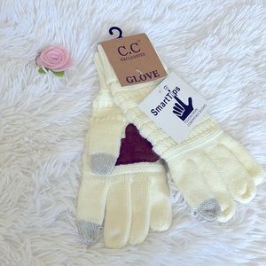 NWT C.C Exclusives Gloves Touchscreen compatible